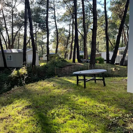 Au Petit Paradis Кемпинг *