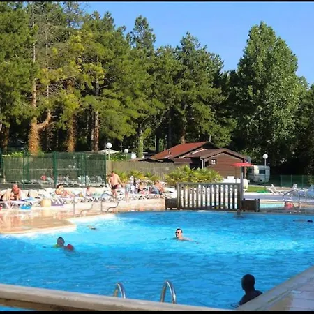 אתר קמפינג Au Petit Paradis